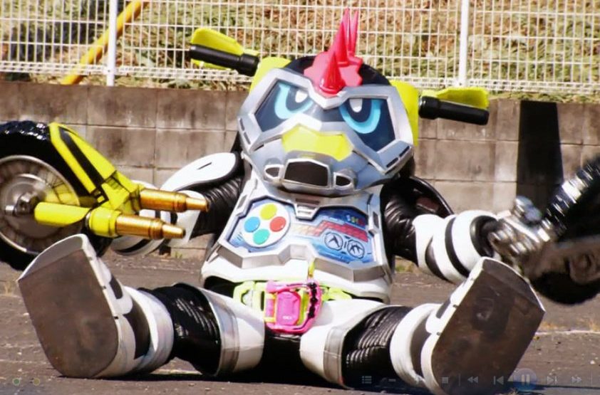 仮面ライダーエグゼイド 貴利矢さんが仮面ライダーレーザーと同化 ハイツインテールに