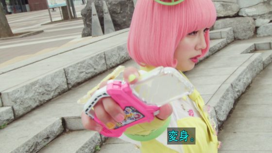 仮面ライダーエグゼイド ポッピーが仮面ライダーポッピーに変身 変身シーンでポッピーの声が低くて怖いんだけど