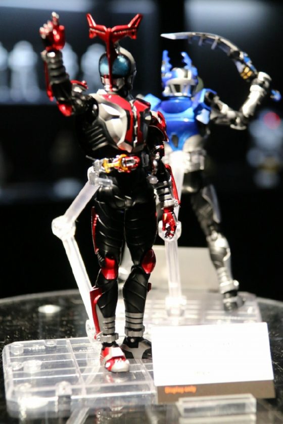 仮面ライダーカブト S H Figuarts 真骨彫製法 仮面ライダーカブト ハイパーフォームが参考出品 商品化クルー