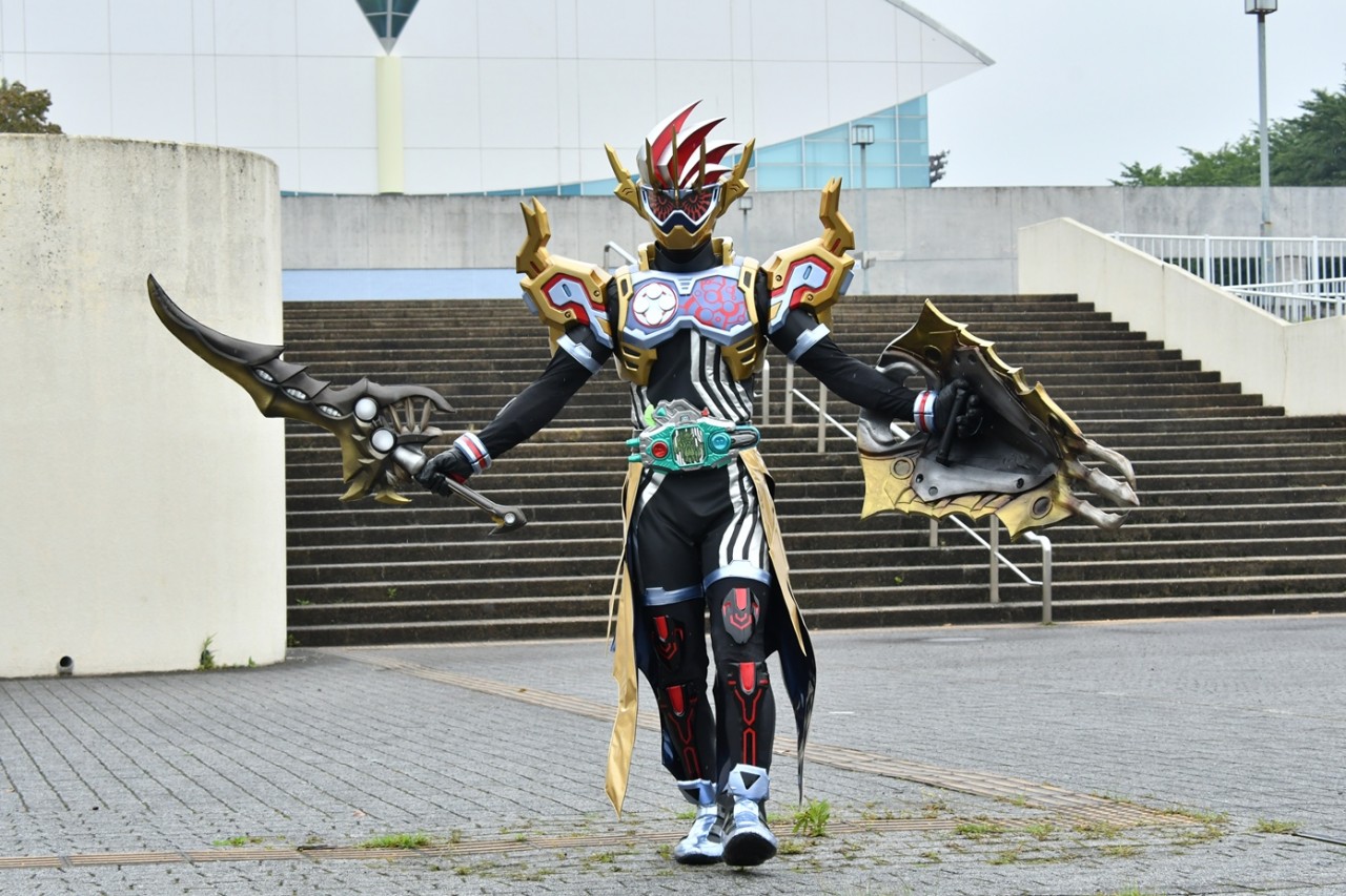 雑誌などで活躍中の人気 仮面ライダーエグゼイド コスプレ衣装 パラド