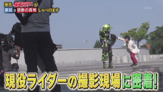 仮面ライダーエグゼイド 最終回でクロノスと永夢が生身で対決 なぜ変身して戦わないのか まさかパラドが