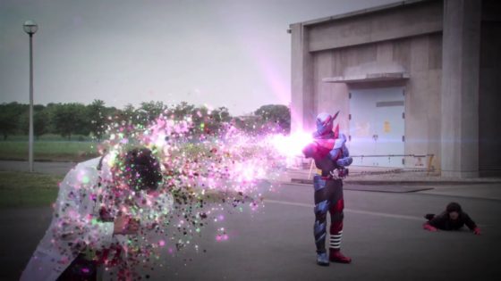 仮面ライダービルド 夏映画でエグゼイドから成分を採取したのは戦兎の夢だった 龍我がエグゼイドの世界に転送されるｗ