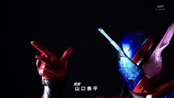 仮面ライダービルド Opのビルドの後ろにポーズを決める桐生戦兎の姿が これは何を意味しているのか