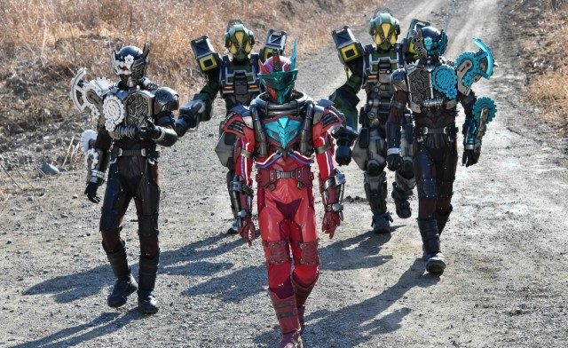 仮面ライダービルド 第29話 開幕のベルが鳴る の新予告画像が公開 東都に侵攻するブラッドスターク ブロス軍団