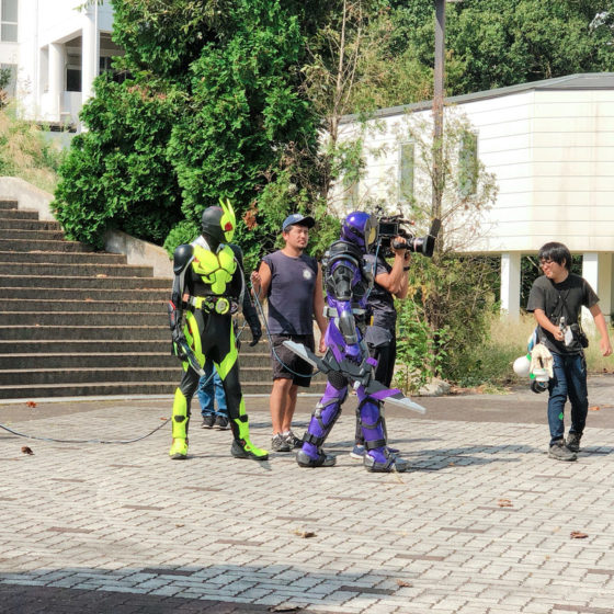 仮面ライダーゼロワン 11月17日放送のゼロワンは明星大学青梅校で撮影されていた ゼロワンと滅の対決シーン