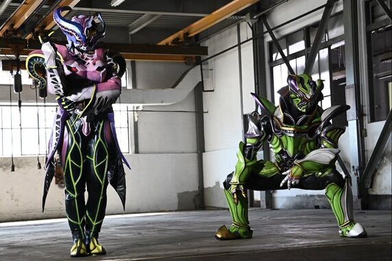 同梱不可 仮面ライダーギーツブラックレイズライザーカード プレミアム