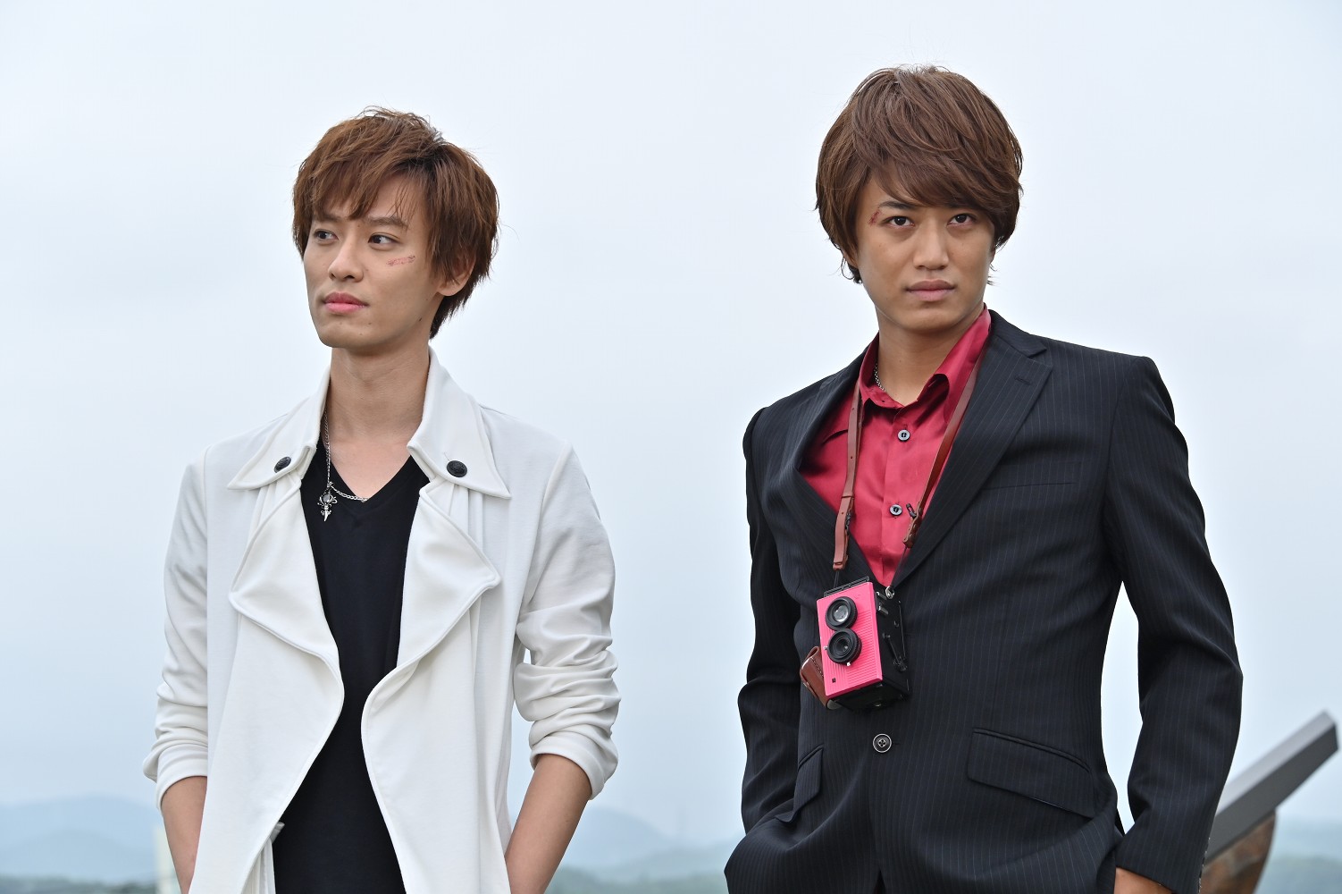 【仮面ライダーガッチャード】仮面ライダーレジェンドにディケイド/門矢士役の井上正大さんが反応!爆笑。既視感感じるね。
